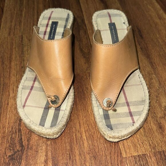 Burberry Wedges size 38 - Picture 3 of 11